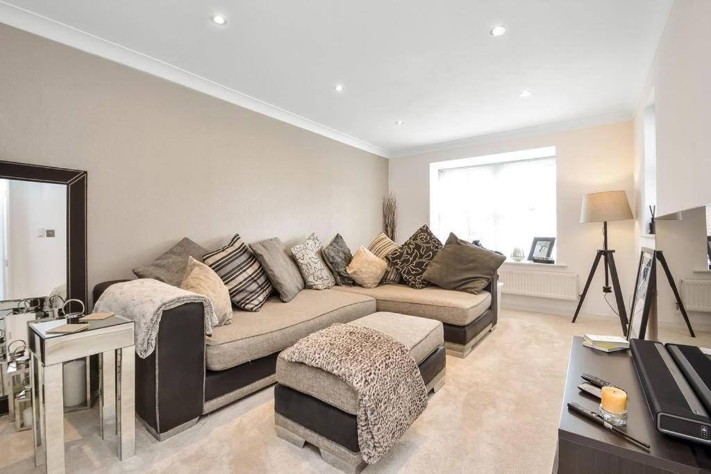 Home In Southsea With Hot Tub, Close To The Sea 포츠머스 외부 사진
